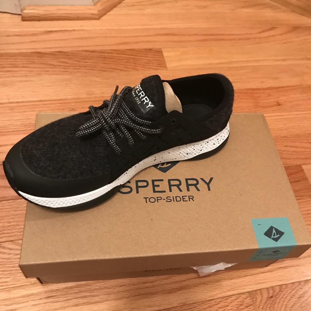Sperry Seven Seas Sneakers